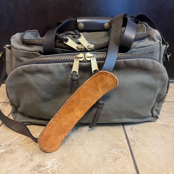 Filson Sportsman Utility Style 266 Bag in Otter Green - Picture 9 of 16